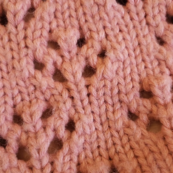 Pink volcom beanie. - Picture 4 of 4